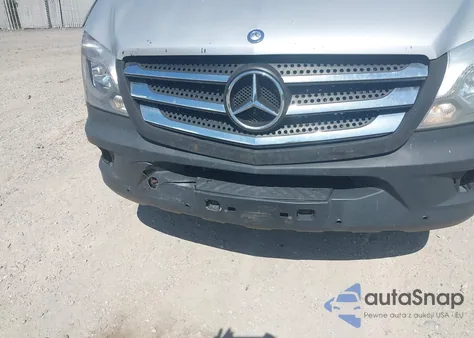 2015 Mercedes-Benz Sprinter 2500 High Roof из США, поврежденный, VIN WD3PE8DC8FP110548